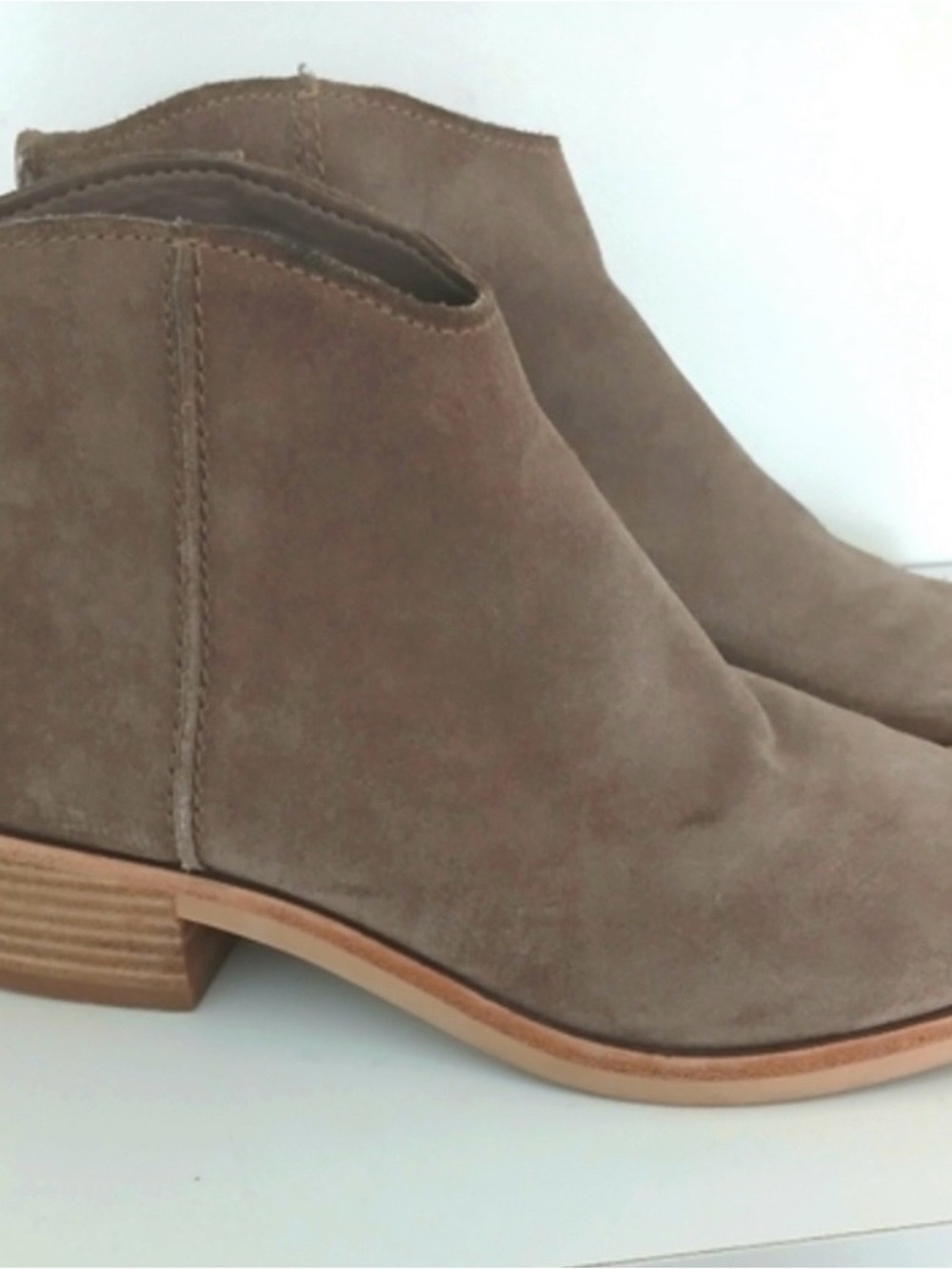 DOLCE VITA Tucker Soft Suede Leather Fawn taupe  Ankle Boots Sz 7.5